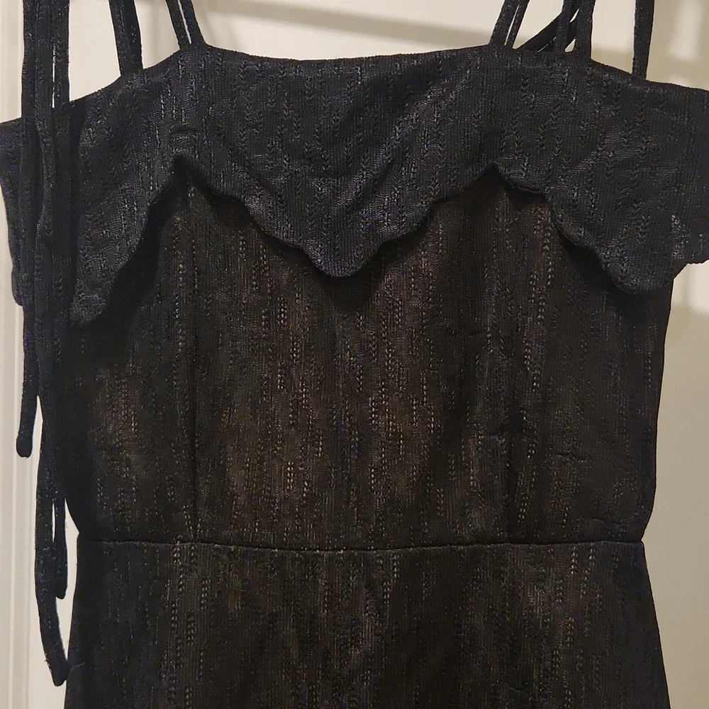 Chic Vintage McCarthy United Kingdom Black Midi Dress with Strappy Design - Picture 2 of 12